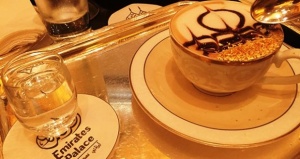 Только в ОАЭ… «позолоченный» кофе почти задаром  