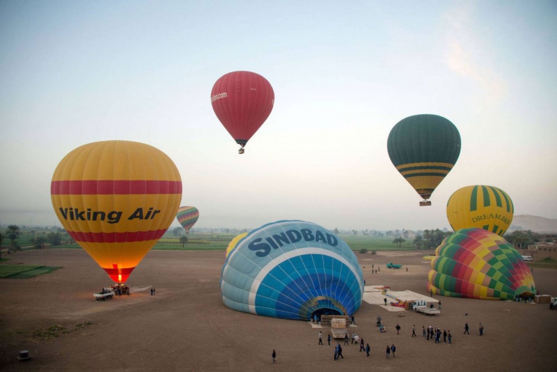 В Луксоре возобновили туристические полёты на воздушных шарах