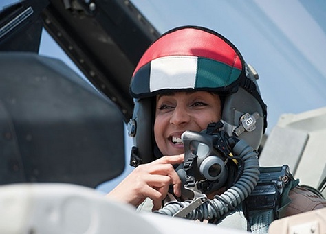 Гражданка ОАЭ стала первой арабской женщиной-пилотом истребителя
