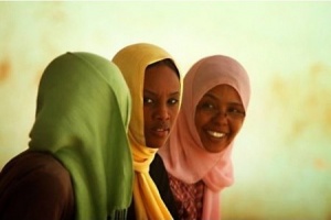 В Судане оштрафовали девушек за ношение брюк 