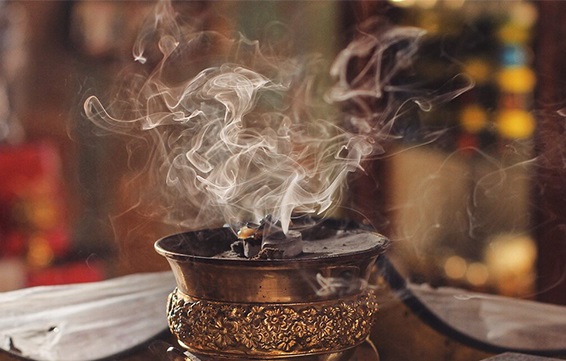 5 самых популярных ароматов бахура в 2023 году 