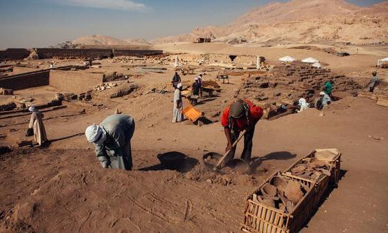 В Египте конфисковали сотни похищенных артефактов 