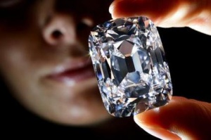 Дубай: 100-каратный бриллиант выставляется на продажу 