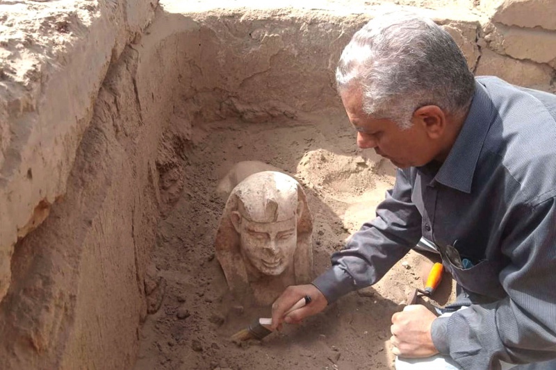 На юге Египта обнаружили новую статую Сфинкса