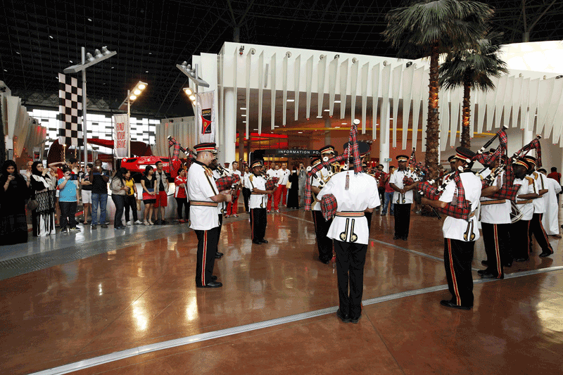 Концерт оркестра полиции Абу-Даби в Феррари парке 